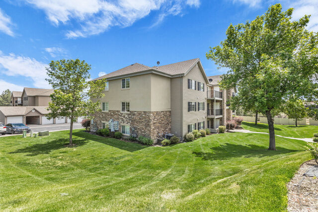 1529 W Westbury Way 8G